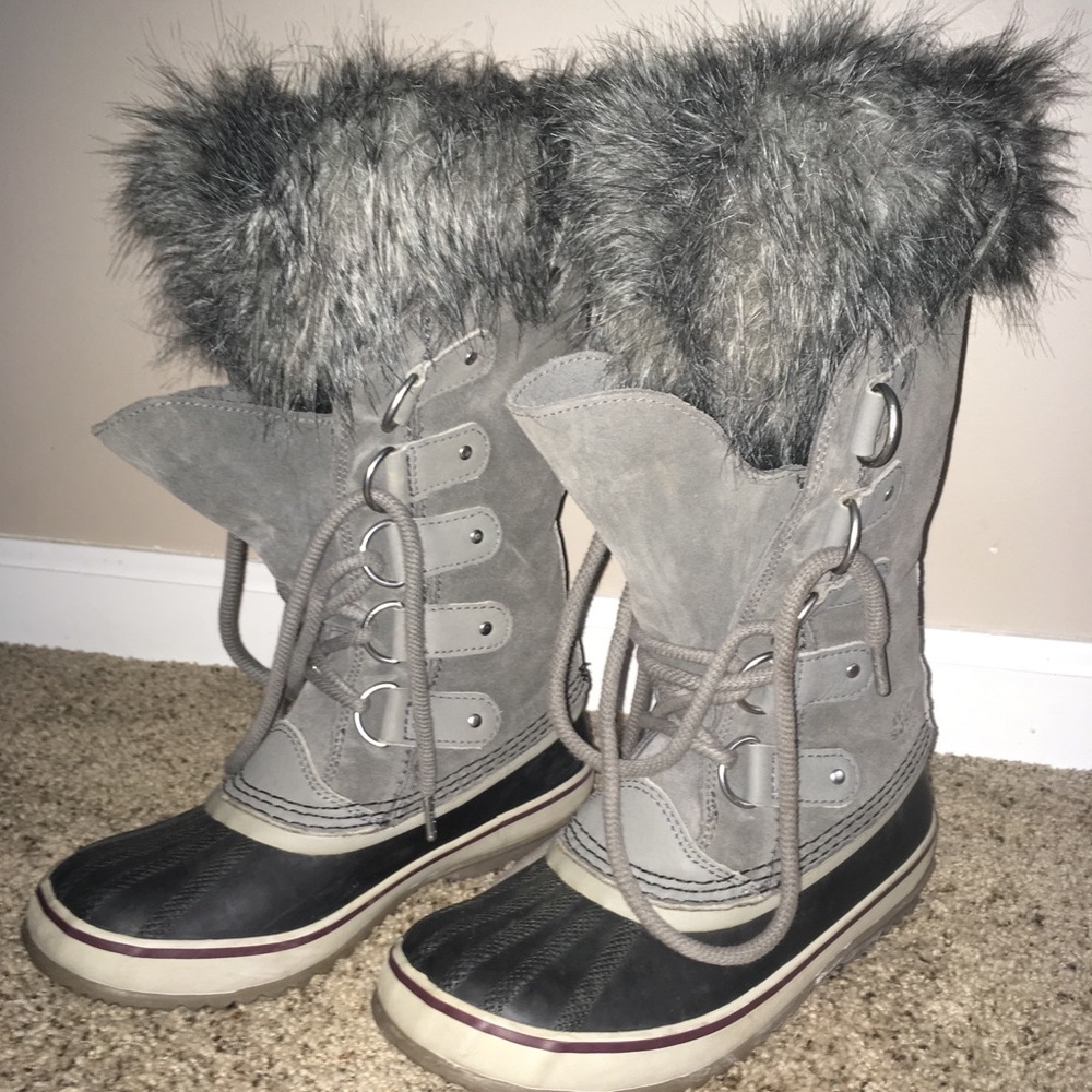 Sorel grey winter boots size 7
